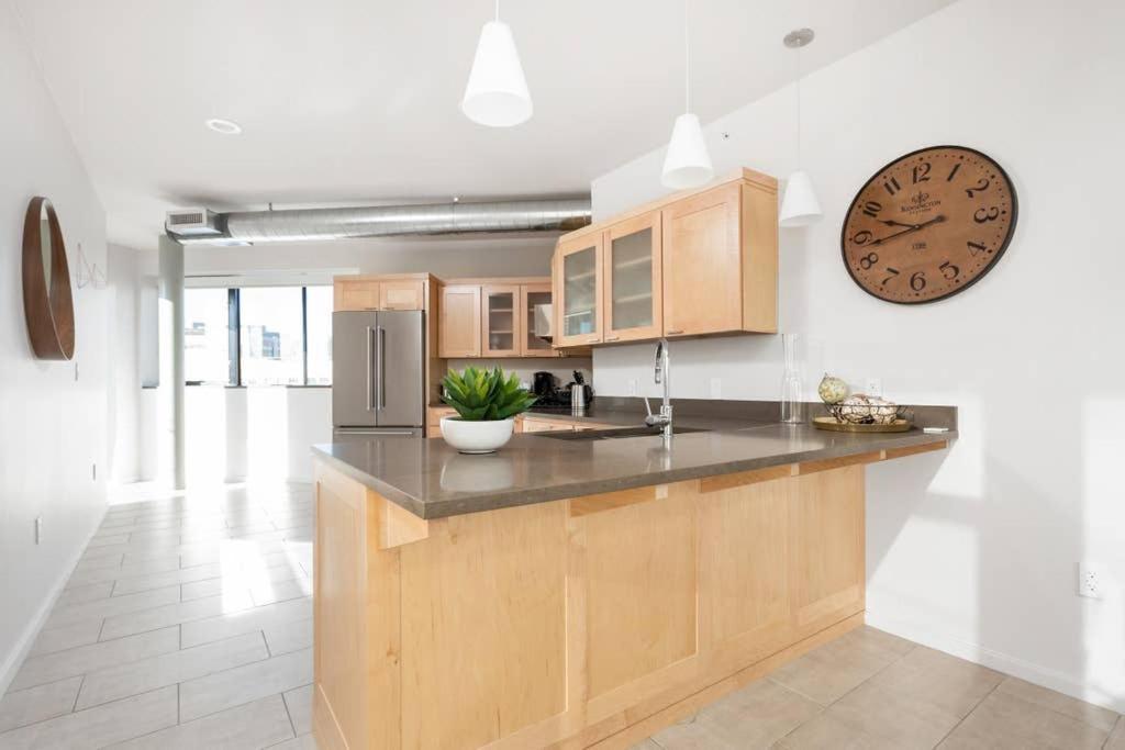 Upscale 3Br Penthouse By Cozysuites Indianapolis Buitenkant foto