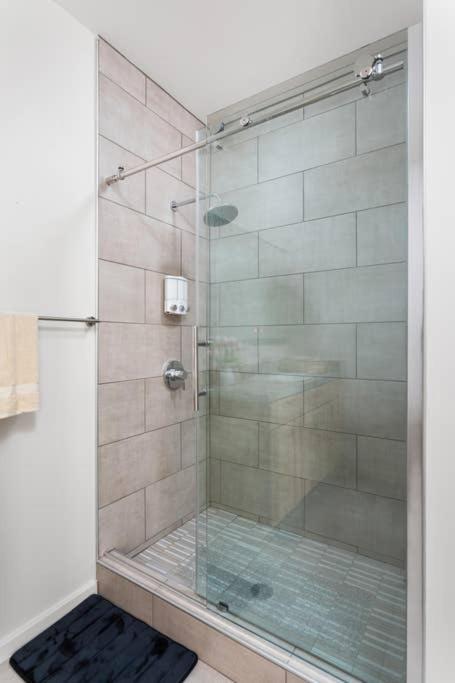 Upscale 3Br Penthouse By Cozysuites Indianapolis Buitenkant foto